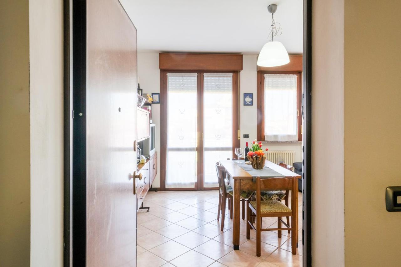 Appartement Parma Fiere Studio Con Parcheggio E Balcone Extérieur photo
